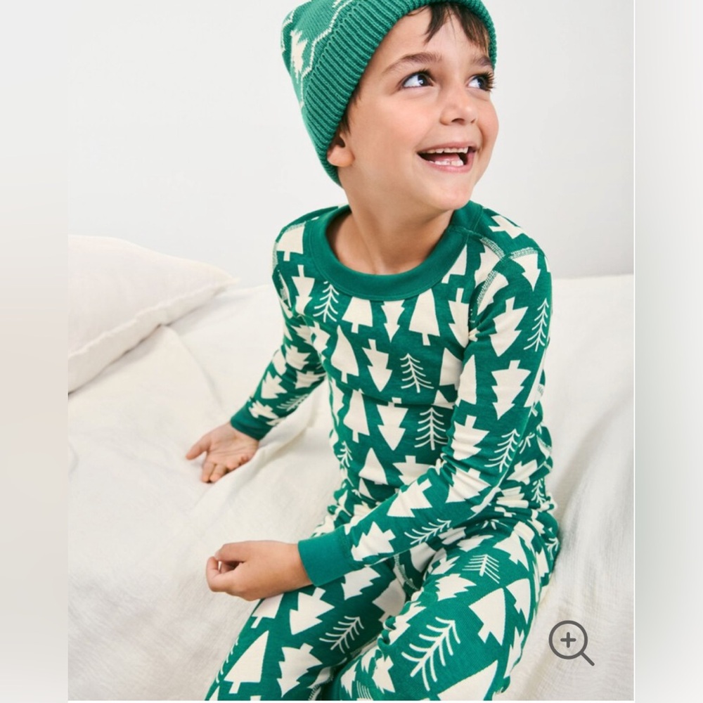 Hanna Andersson Long John Pajama Set size 6-7 Christmas Trees